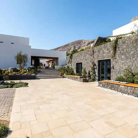 Sandblu 5* Kamari (Santorini)
