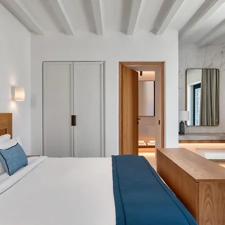 Sandblu Kamari (Santorini)