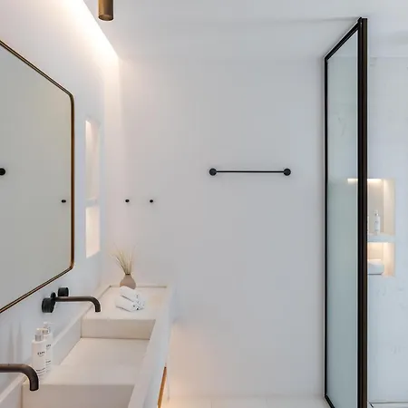 Sandblu 5* Kamari (Santorini)