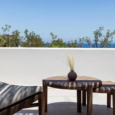 Sandblu 5* Kamari (Santorini)