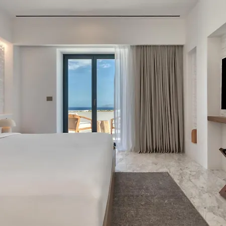 Sandblu Resort Kamari (Santorini)